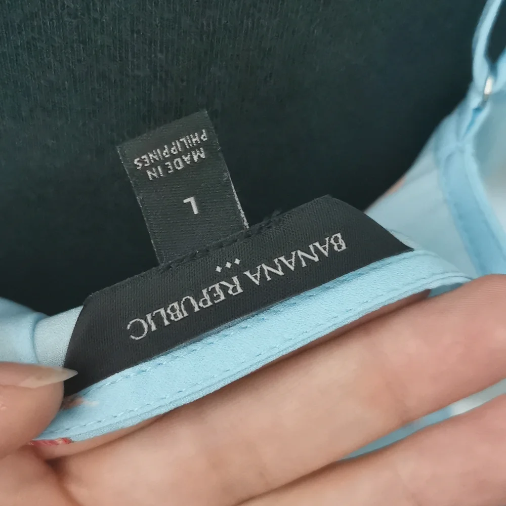 Banana Republic Cami Blouse Size L NWOT - Picture 3 of 5